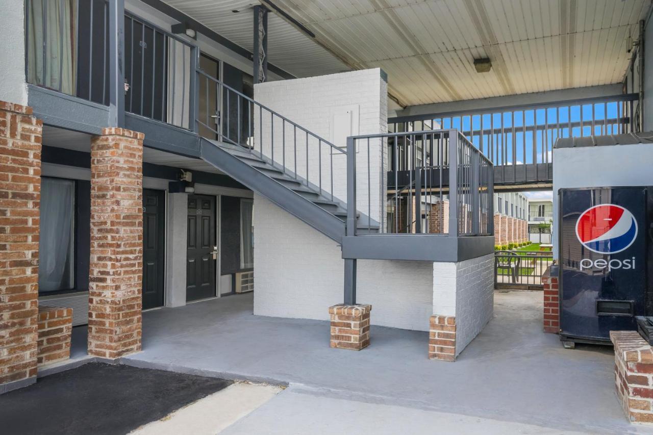 Americas Best Value Inn And Suites Blytheville By Sonesta Εξωτερικό φωτογραφία